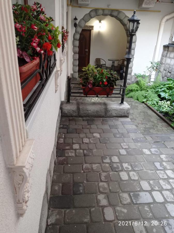 RynOK 25 Deluxe Lviv Center Apartment Exterior foto