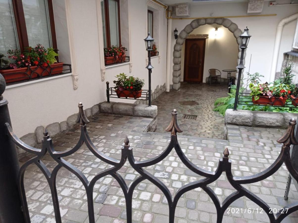 RynOK 25 Deluxe Lviv Center Apartment Exterior foto